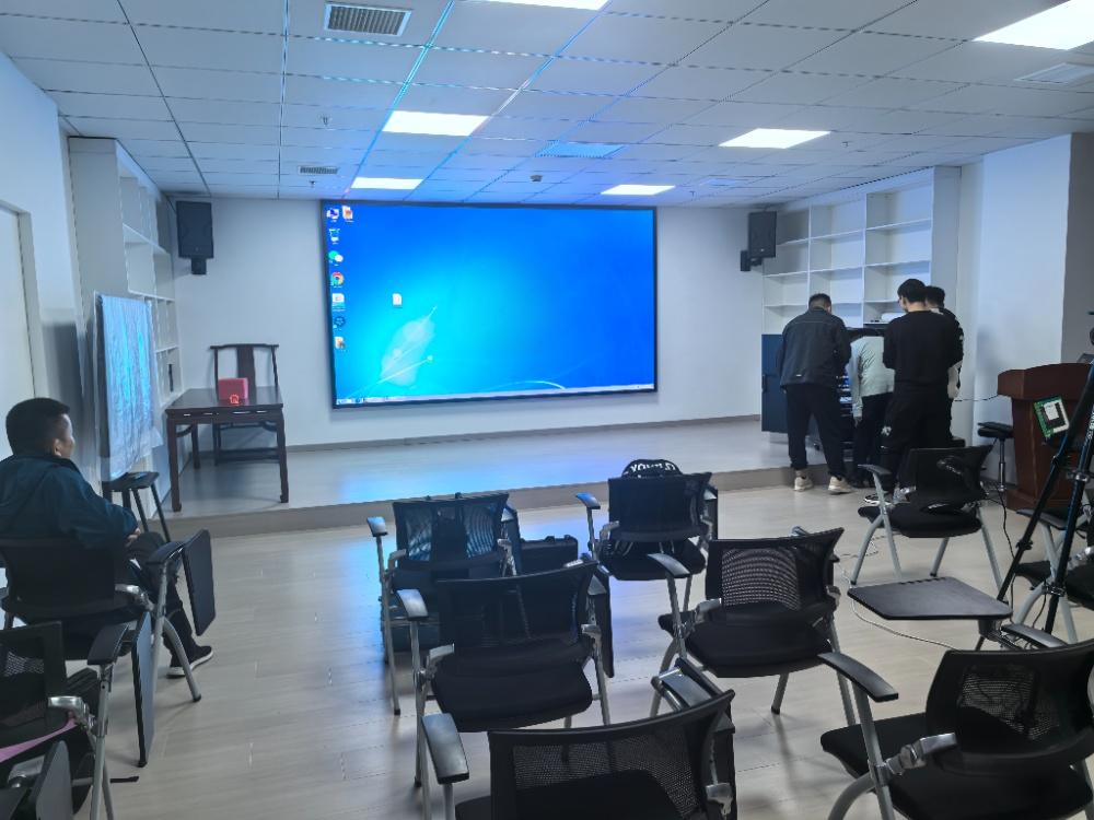 上海閔行YM公司培訓室LED大屏